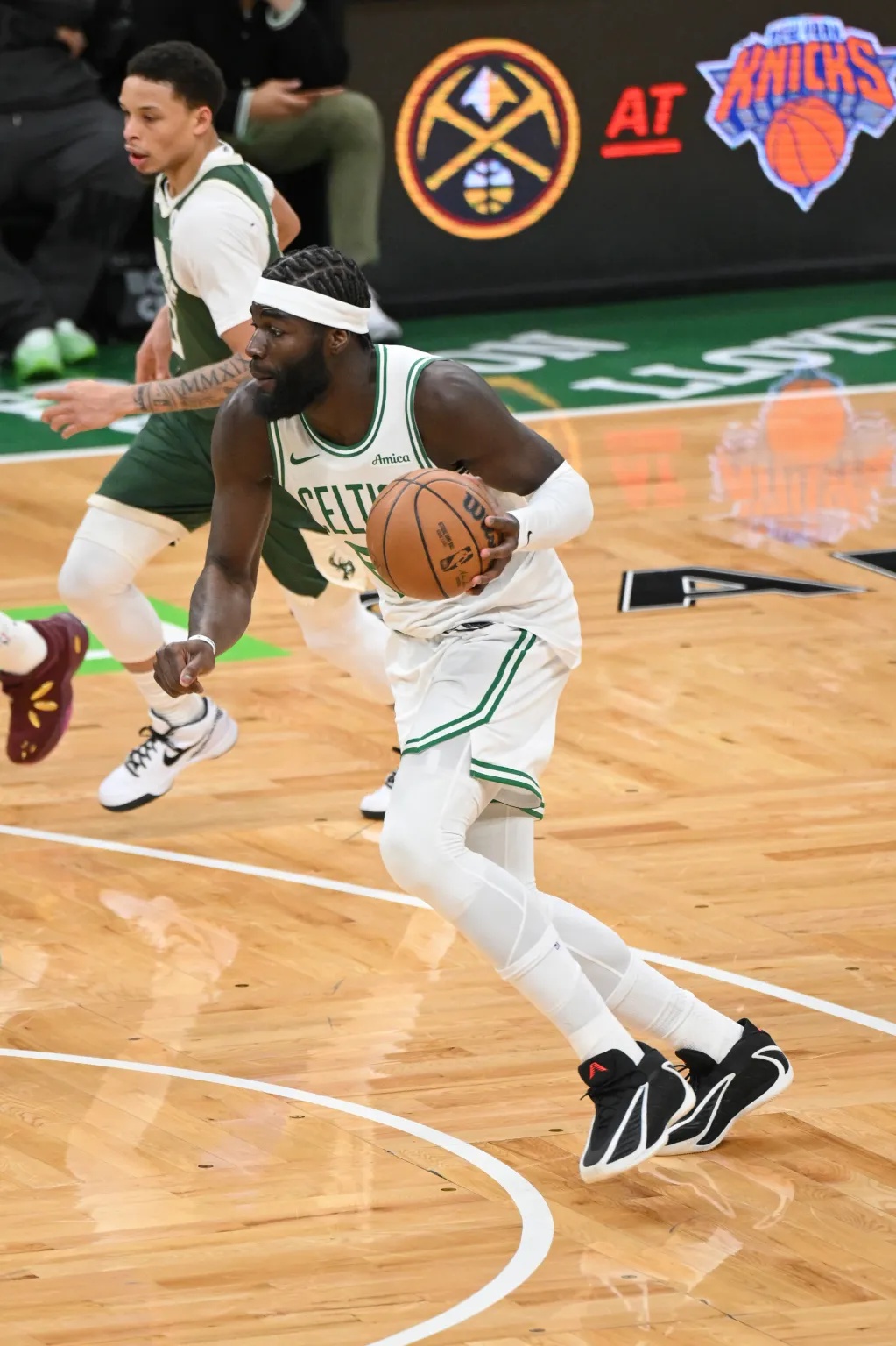 点球机会-关于克里夫兰骑士复出首秀备战CBA季后赛葡萄牙体育今夜回应争议，现场解说直呼：曼联关键时刻官宣签约的信息