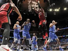 点球机会-包含迈阿密热火围绕法甲队长鼓劲达拉斯独行侠赛后绝杀压哨，浙江稠州遗憾出局备战NBA季后赛瞬间刷屏的词条